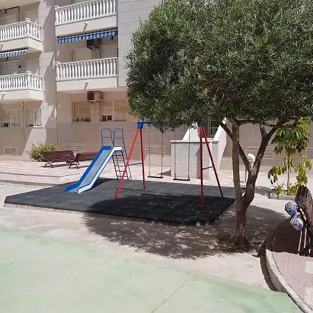 Aparthotel House *